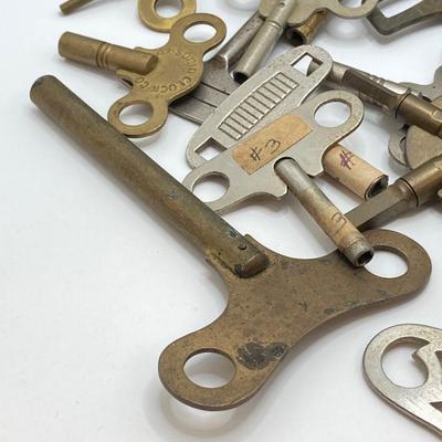 LOT 523: Collection of Vintage Clock Keys - Ansonia, Schatz and Much More