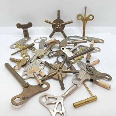 LOT 523: Collection of Vintage Clock Keys - Ansonia, Schatz and Much More