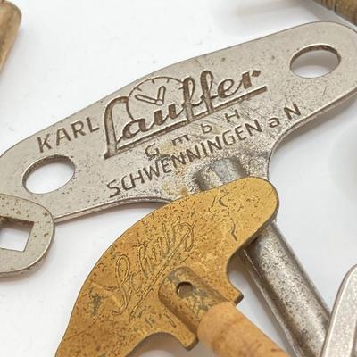 LOT 524: Clock Key Collection - Karl Lauffer, Universal and More