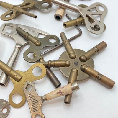 LOT 524: Clock Key Collection - Karl Lauffer, Universal and More