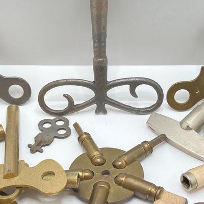 LOT 524: Clock Key Collection - Karl Lauffer, Universal and More