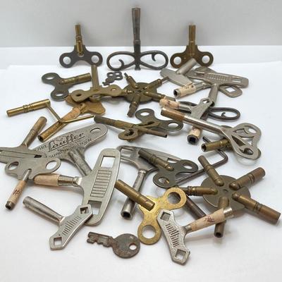 LOT 524: Clock Key Collection - Karl Lauffer, Universal and More