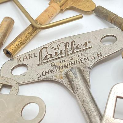 LOT 524: Clock Key Collection - Karl Lauffer, Universal and More