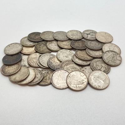 LOT 531: Collection of Canadian Silver Dimes