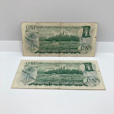 LOT 538: Large Collection of International Paper Currency