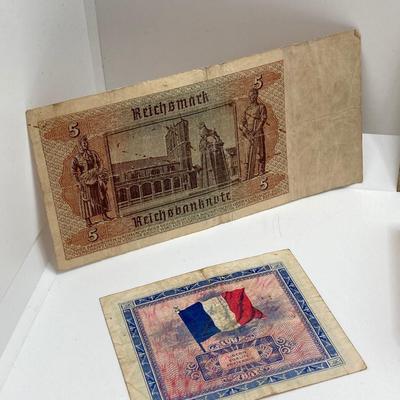 LOT 538: Large Collection of International Paper Currency
