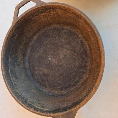Lodge Cast Iron Skillet with Lid – 10" USA Made