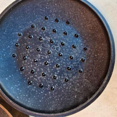Lodge Cast Iron Skillet with Lid – 10" USA Made