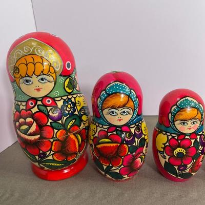 Vintage Russian 7 piece Nesting Dolls