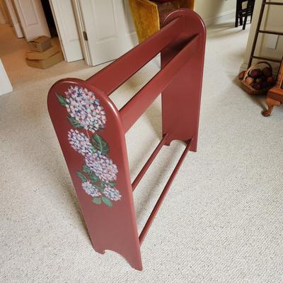 Handpainted Quilt Blanket Bedding Rack