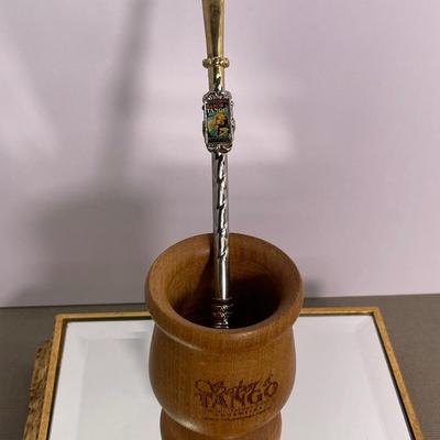 Vintage Bombilla Straw and Wooden Mate gourde