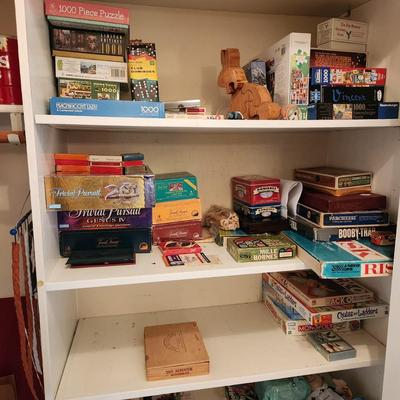 Large Lot of Puzzles , Games, Dominoes, Yahtzee, Trivial Pursuit, Uno, Playing Cards and more