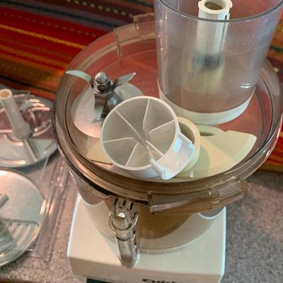 Cuisinart w / many attachments