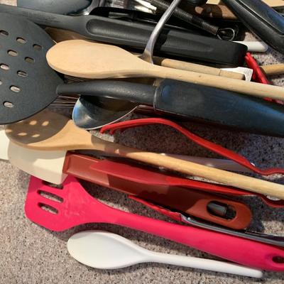 Kitchen Utensils Lot