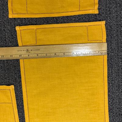 Vintage Linen Bright Pumpkin Orange Placemat Lots 10 placemats and small runner