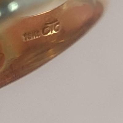 18 Karat Yellow Gold Ridged Dome Ring- Size 6 1/4- Approx Weight 9.8 Grams (#28)