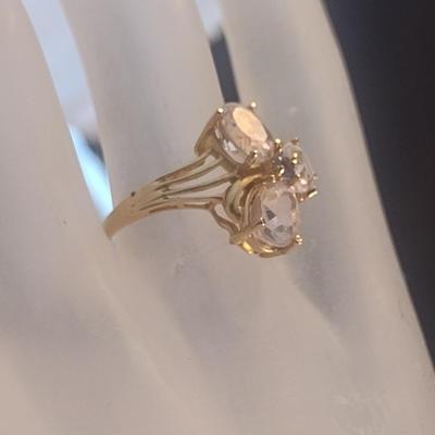 14 Karat Yellow Gold and Gemstone Ring- Size 8- Approx Weight 4.6 Grams (#30)