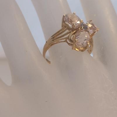 14 Karat Yellow Gold and Gemstone Ring- Size 8- Approx Weight 4.6 Grams (#30)