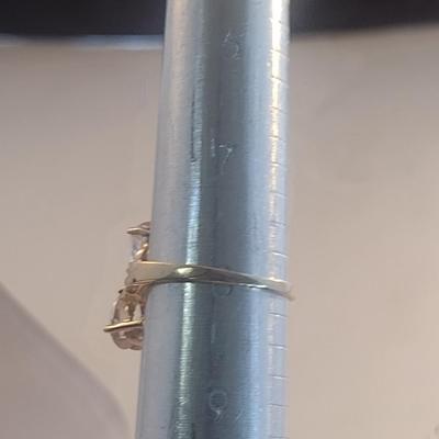 14 Karat Yellow Gold and Gemstone Ring- Size 8- Approx Weight 4.6 Grams (#30)