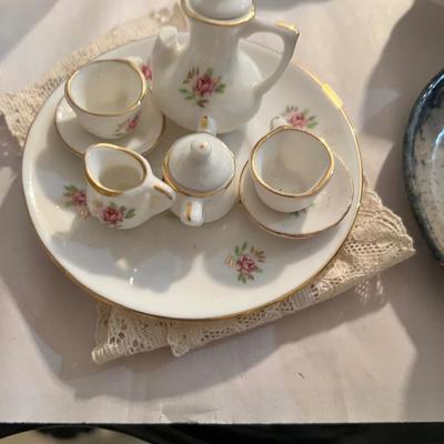 U.C.G.C. Taiwan Rose miniature teapot set, 10 pieces