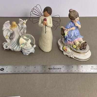 Vintage Napcoware Figuring plus Angels