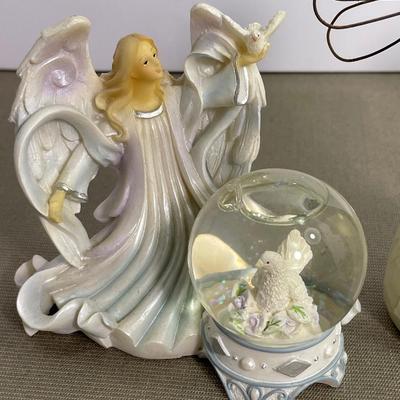 Vintage Napcoware Figuring plus Angels