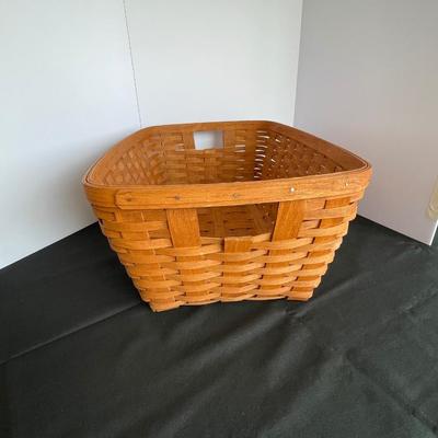 Large Longaberger Laundry Basket RSW 1989