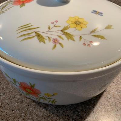 Andrea Large Covered Casserole