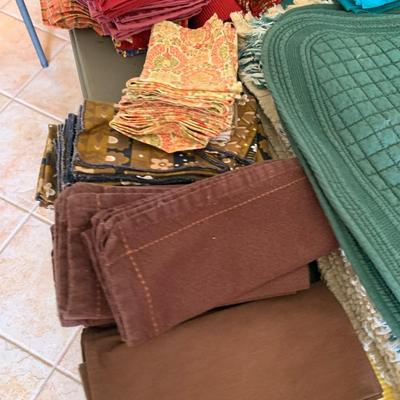 Monster Lot of Tablecloths Placemats Napkins Table Runners
