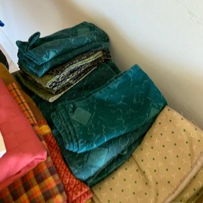 Monster Lot of Tablecloths Placemats Napkins Table Runners