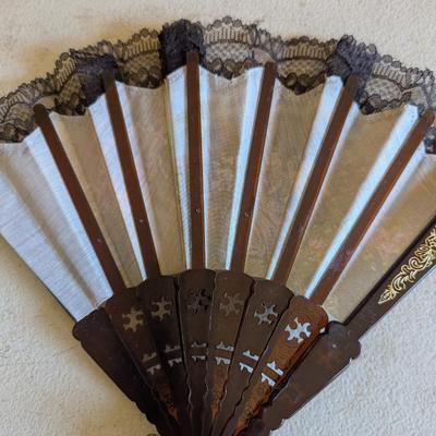 Vintage Fan Needle Point & Wall Decor