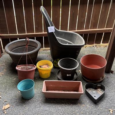 Plastic Garden Lot
