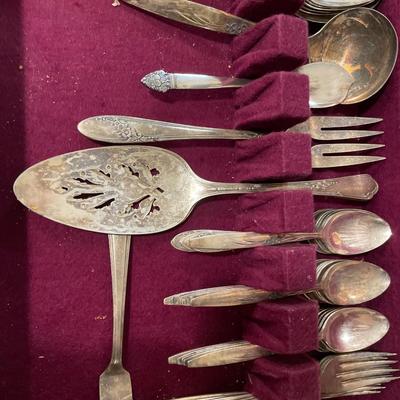 Silver plate silverware set