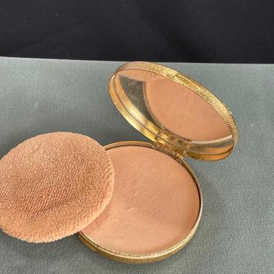Vintage metal Compact DuBarry