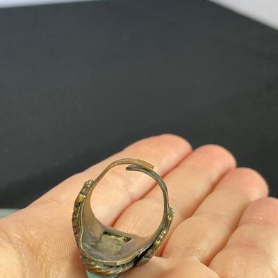 Vintage Stone Ring Chief Design