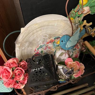 Mixed spring décor