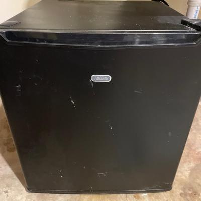 Sunbeam mini fridge