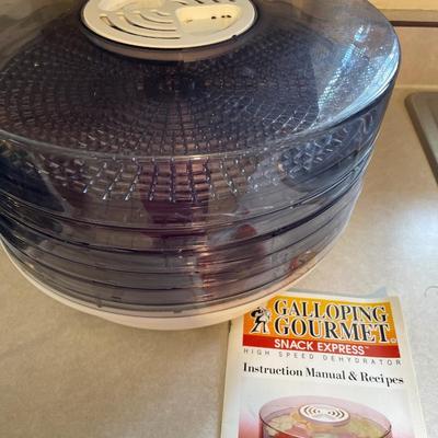 Dehydrator