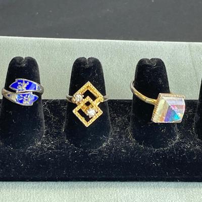 1 Sterling and 4 Vintage Costume Rings