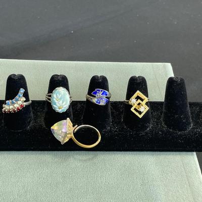 1 Sterling and 4 Vintage Costume Rings