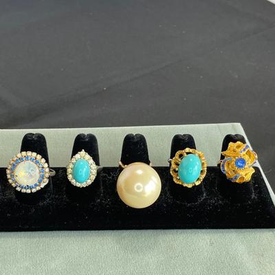 5 Vintage Chunky Rings including Marvella