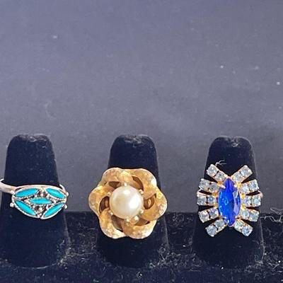 6 Vintage Costume Rings