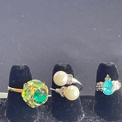 6 Vintage Costume Rings