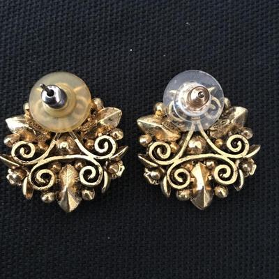 Avon pink rhinestone, floral stud earrings vintage