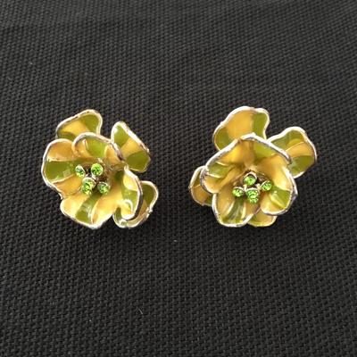 BEST vintage flower enamel studded earrings