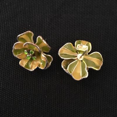 BEST vintage flower enamel studded earrings