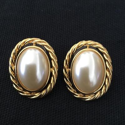 Vintage, Kenneth jay Lane faux pearl studded earrings