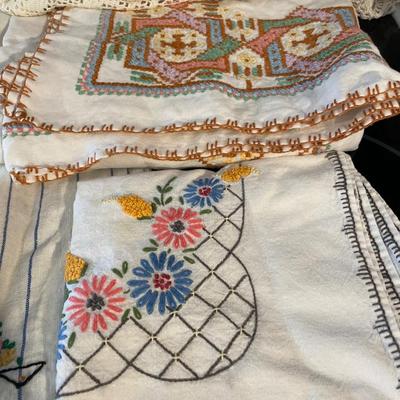 Embroidered towels, pillowcases & doilies