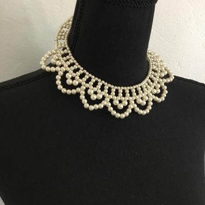 Vintage Faux pearl beaded collar necklace
