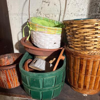 Misc pots and baskets
